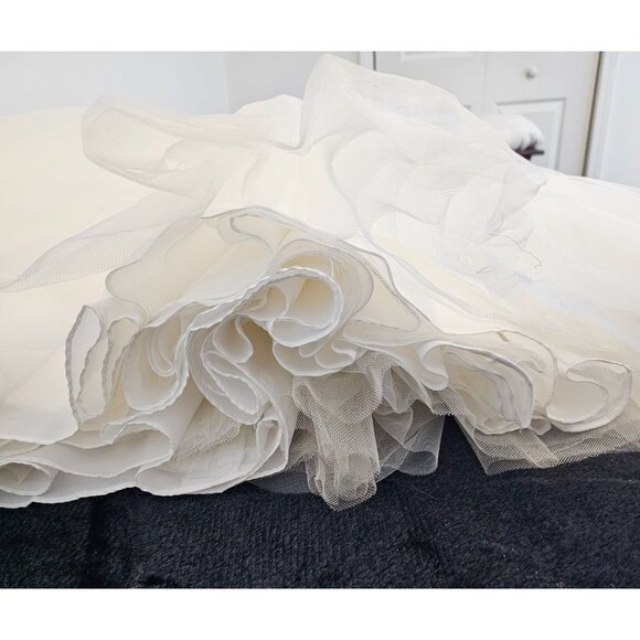 David's Bridal Ball Gown Flower Girl Dress With Heart Cut Out Style #RK1368-SZ 7 - Picture 6 of 15